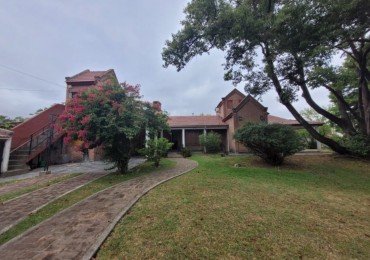 IMPORTANTE CASA QUINTA EN VENTA CON AMPLIO PARQUE EN ALEJANDRO KORN 
